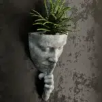 кашпа за стена Жест на Тишина, декор Жест на Тишина, декор Raelumin, тишина кашпа, елегантен стенен декор