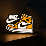 20250424 1045 Нощна лампа обувка remix 01jskc2nfjfxes638mq32dt75r